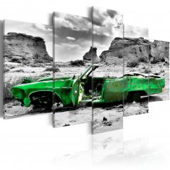 Obraz - Zelené retro auto v coloradskej púšti